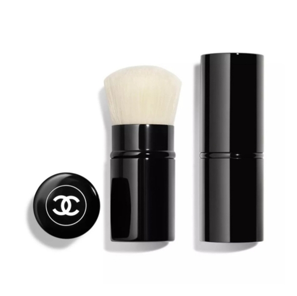 NIB CHANEL Les Beiges Retractable Kabuki Brush - Black and Cream - Picture 4 of 12